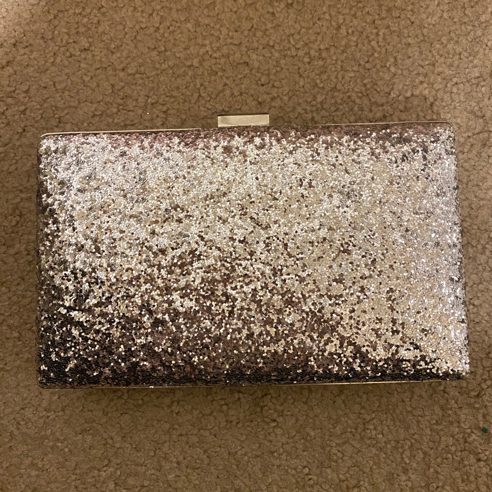 Sequin clutch